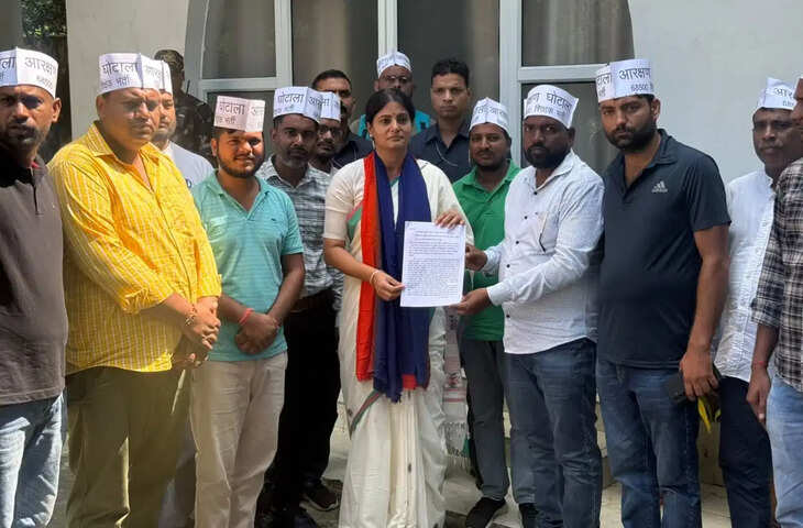 68500 शिक्षक भर्ती के अभ्यर्थियों ने अनुप्रिया पटेल से की मुलाकात, आरक्षण विसंगतियां दूर करने की मांग