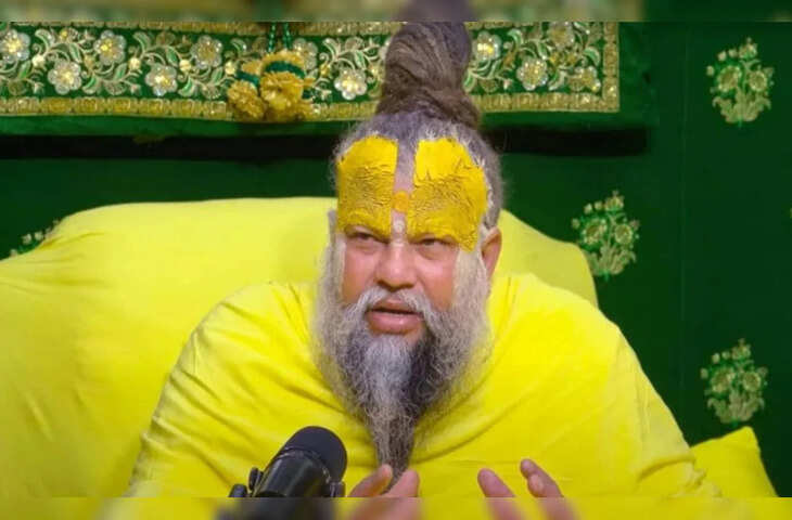 प्रेमानंद महाराज की तबीयत खराब, दर्शन न मिलने पर भी वृंदावन में डटे श्रद्धालु; वीडियो संदेश से बढ़ी चिंता