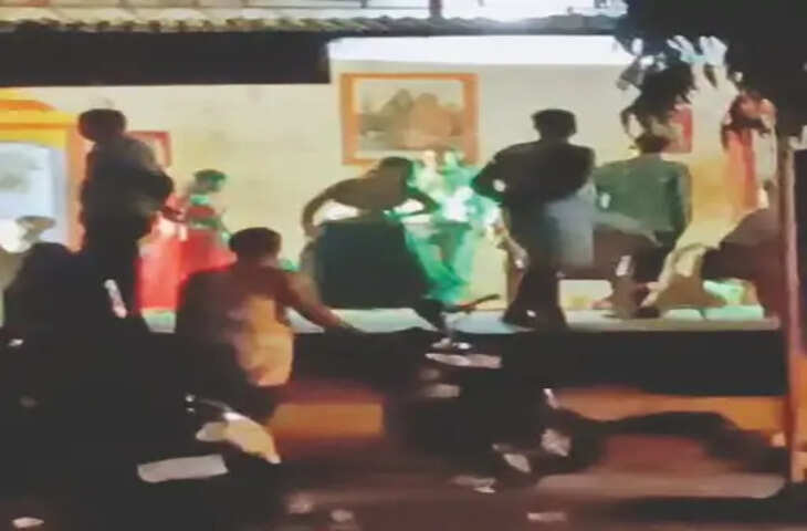 सिद्ध दरबार मंदिर परिसर में कार्यक्रम के दौरान अश्लील गानों पर डांस का वीडियो वायरल, मामले ने पकड़ा तूल