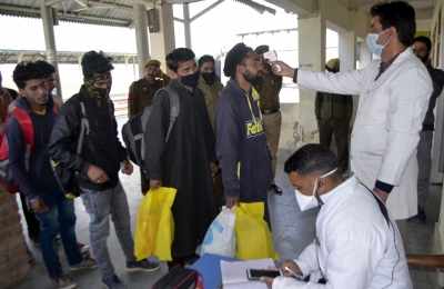 Jammu-Kashmir में कोविड के 706 नए मामले सामने आए, 4 मरीजों ने तोड़ा दम