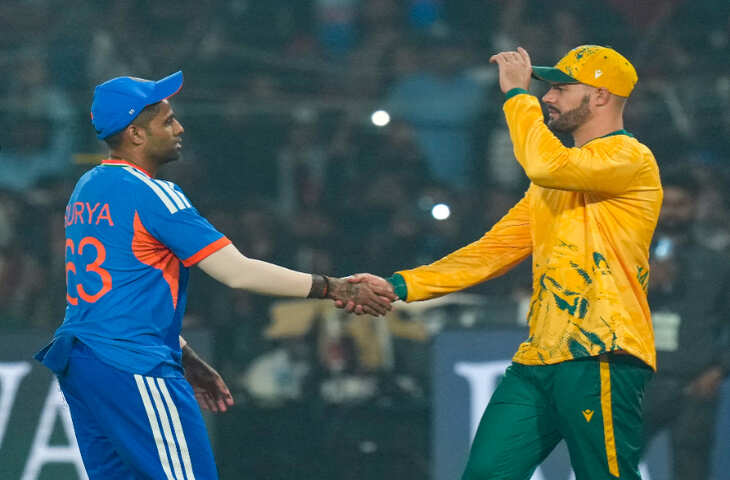 IND vs SA 4th T20I : चौथे टी 20 मैच में संकट बनकर छाया कोहरा, जाने अब कितने बजे होगा टॉस ?