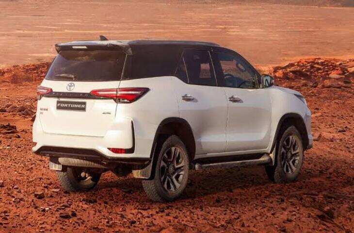 Fortuner की बादशाहत को चुनौती देगी Kia Sorento, 4 सितंबर को होगी लॉन्च; हाइब्रिड और AWD से मचेगा मुकाबला