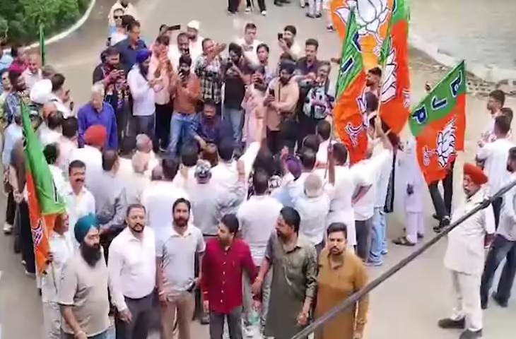 पंजाब में धमाकों के बाद सियासी घमासान तेज, जालंधर में BJP का प्रदर्शन