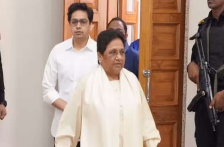मायावती का बड़ा फैसला: आकाश आनंद पार्टी से आउट, ईशान आनंद की सरप्राइज एंट्री ने बढ़ाई सियासी हलचल