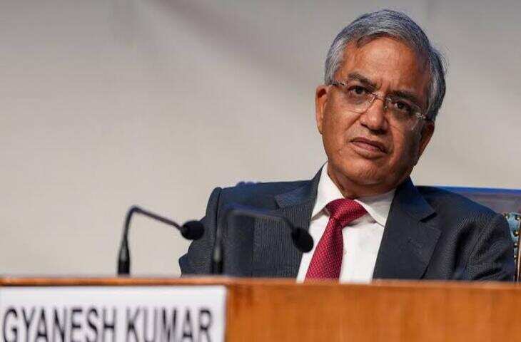 CEC ज्ञानेश कुमार पर सुप्रीम कोर्ट का शिकंजा! SIR विवाद में नोटिस, लेकिन सस्पेंड करने से इनकार