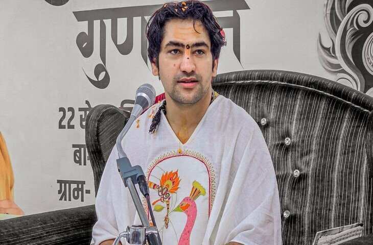 Viral Video: बाबा बागेश्वर की पर्ची पर 'पुत्र योग' का दावा, बेटी होने पर शख्स ने उठाए सवाल