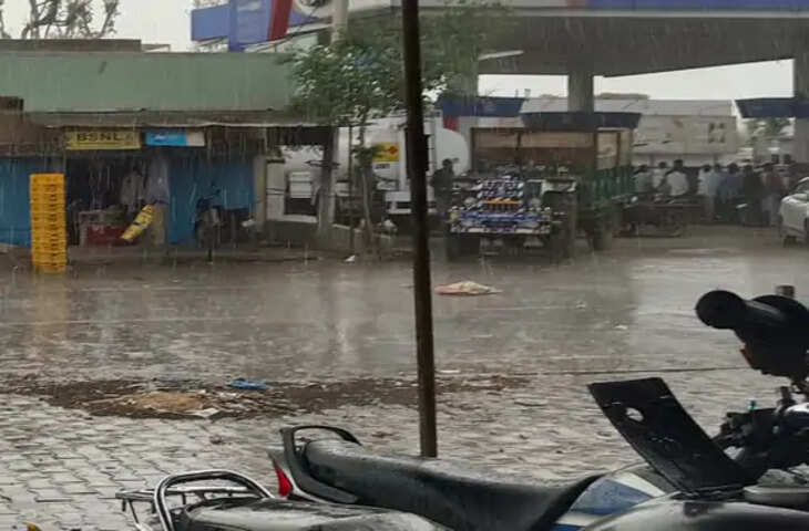 Alwar गोविंदगढ़ में बारिश ने बढ़ाई किसानों की चिंता सरसों और गेहूं की फसल पक कर तैयार है