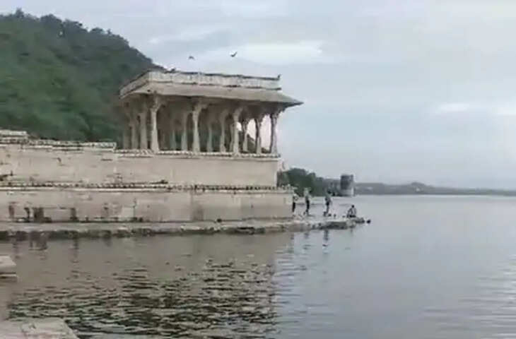 Rajsamand &nbsp;राजसमंद झील का जलस्तर 18 फीट के करीब पहुंचा:गोमती नदी और खारी फीडर से लगातार पानी की आवक जारी