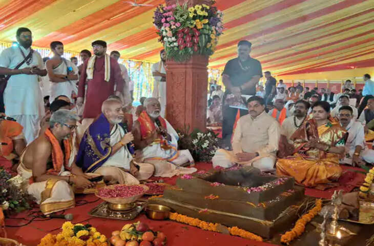 सीएम मोहन यादव ने किया पंचायतन मंदिर का शिलान्यास: एकात्म धाम में वैदिक मंत्रोच्चार के बीच शुरू हुआ निर्माण, 2200 करोड़ की परियोजना से बदलेगा स्वरूप
