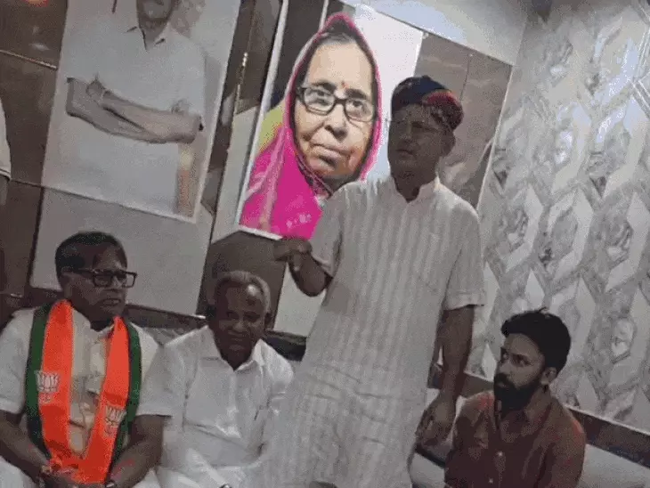 बाड़मेर निकाय चुनाव: नाम वापसी का आज आखिरी दिन, बागियों को मनाने में जुटे भाजपा-कांग्रेस नेता