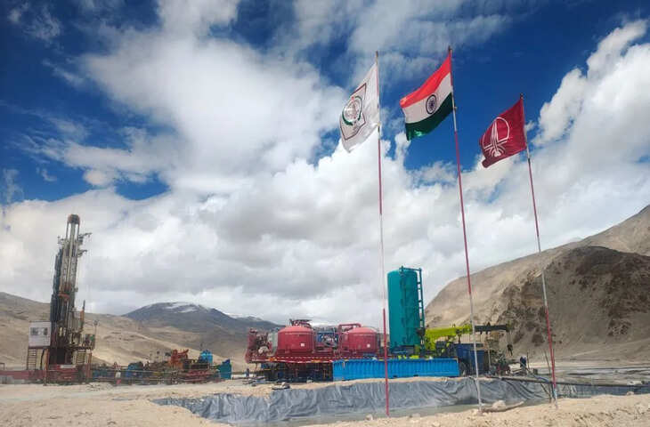 बर्फीले लद्दाख में ONGC का बड़ा प्रोजेक्ट, 14,000 फीट ऊंचाई पर धरती की गर्मी से पैदा होगी स्वच्छ और 24 घंटे बिजली​​​​​​​