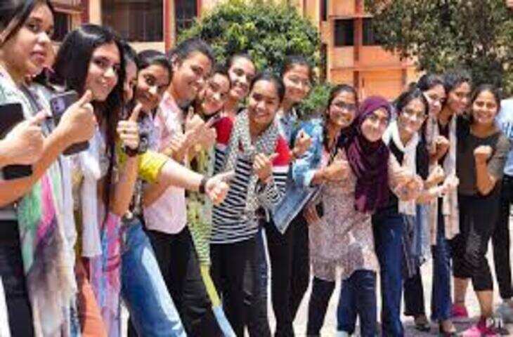 सीबीएसई 12वीं रिजल्ट जारी: पटना जोन का प्रदर्शन गिरा, लड़कियों ने फिर मारी बाजी