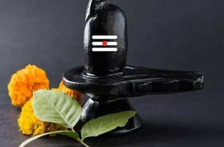 Shivling Direction at Home: घर में किस दिशा में रखें शिवलिंग? जानें सही स्थान, पूजा के नियम और जरूरी सावधानियां