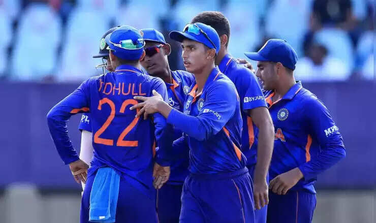 टीम इंडिया पर फिर हुआ U-19 World Cup क्वार्टरफाइनल से पहले कोरोना का हमला, ये ऑलराउंडर खिलाड़ी हुआ पॉजिटिव