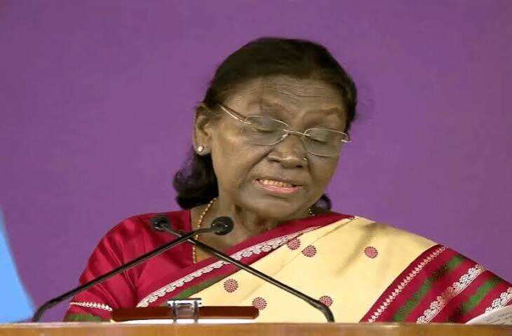 वीडियो! राष्ट्रपति मुर्मू की फिल्म सितारों से अपील- सेहत के लिए नुकसानदायक प्रोडक्ट्स का विज्ञापन न करें