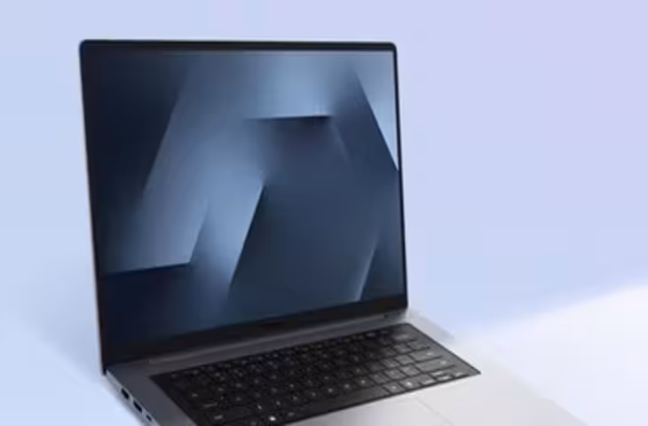 Laptop Comparison: 1 लाख रुपये के बजट में MacBook Air M5 को टक्कर देते हैं ये 3 लैपटॉप, OLED स्क्रीन से लेकर AI फीचर्स तक मिलेंगे कई फायदे