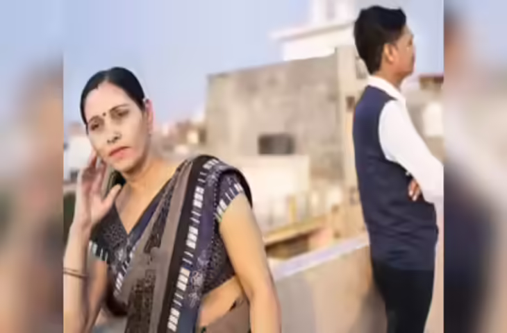 बाथरूम में नहा रहे थे पति-पत्नी, बहुत देर तक नहीं आई आवाज, दरवाजा खुलते ही मच गई सनसनी