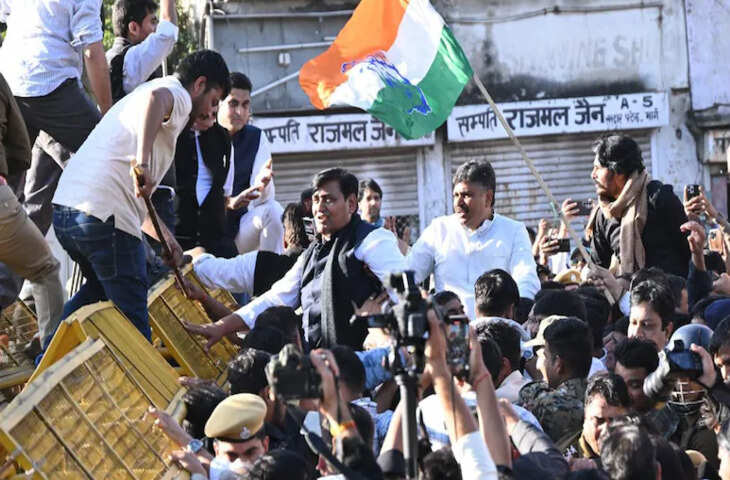 प्रदर्शन में नहीं चली पानी की धार, कांग्रेस के तेवर पर भारी पड़ा &ldquo;पानी बचाओ&rdquo; का संदेश