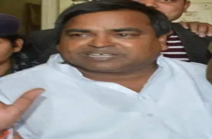 पूर्व मंत्री Gayatri Prajapati के बेटे की एसयूवी ने PRD जवान को कुचला, ड्राइवर गिरफ्तार