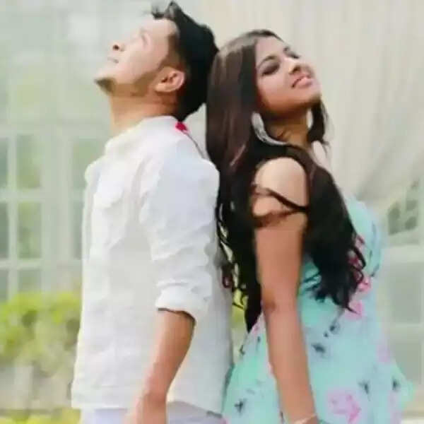 pawandeep rajan and arunita kanjilal relationship