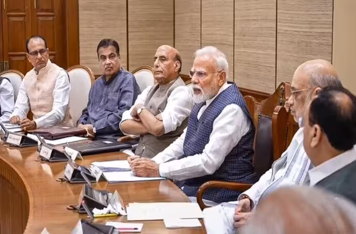 Modi Cabinet Meeting: EPF सीमा ₹25 हजार करने पर हो सकता है बड़ा फैसला, Data Protection Board समेत इन प्रस्तावों पर नजर