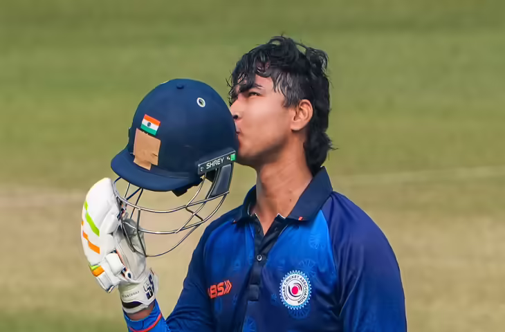 वैभव सूर्यवंशी ने विजय हजारे ट्रॉफी में मचाया जोरदार तांडव, वीडियो में देखें 36 गेंद पर सेंचुरी ठोक तोड़ा 39 साल पुराना वर्ल्ड रिकॉर्ड