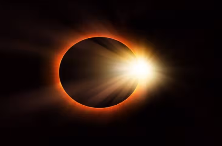 Surya Grahan 2026: 12 अगस्त को लगेगा साल का आखिरी सूर्य ग्रहण, जानें भारत में कितने बजे शुरू होगा और दिखेगा या नहीं