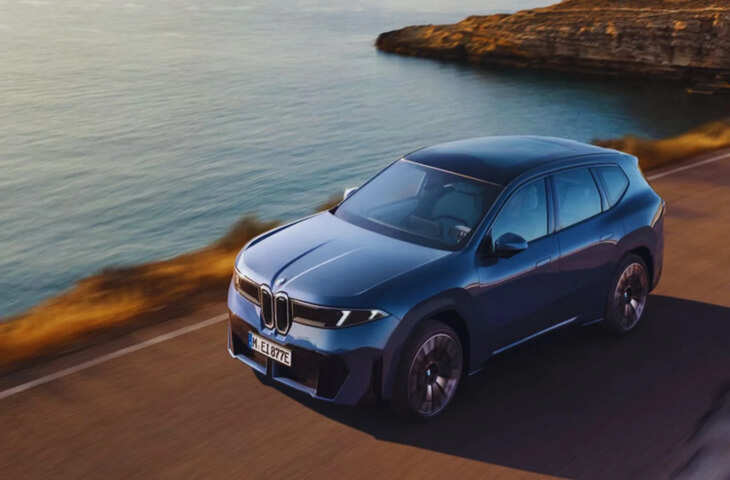 BMW iX3 New EV: 805 KM की जबरदस्त रेंज से मची हलचल, इलेक्ट्रिक कार बाजार में BMW ने बढ़ाई टेंशन