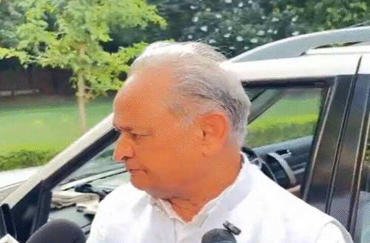 गहलोत बोले- पंचायत चुनाव में गांव की जनता BJP को सबक सिखाएगी, वीडियो में जाने किसान के 20-25 दिन काम वाले बयान पर घेरा