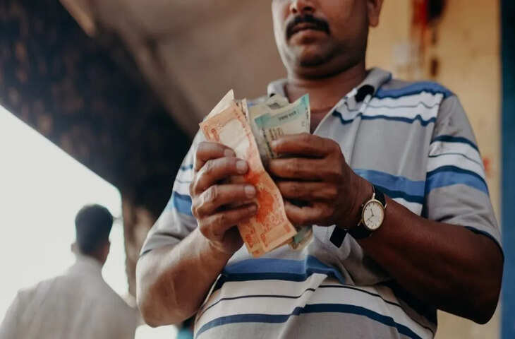 'पत्नी को घर के काम के लिए सैलरी देनी शुरू की', शख्स की इस बात पर छिड़ा विवाद; वायरल हो रही पोस्ट