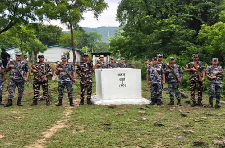 बलरामपुर में भारत-नेपाल सीमा पर बढ़ी सुरक्षा, SSB और नेपाल APF ने की संयुक्त गश्त