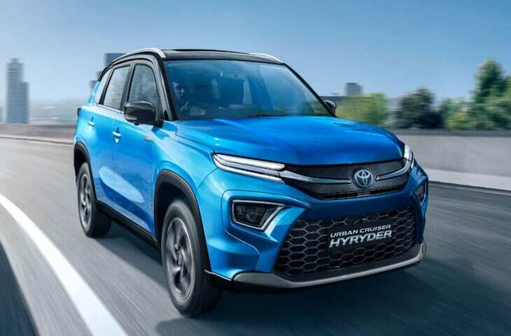 Top 5 Budget Cars: कम कीमत, कम खर्च और जबरदस्त माइलेज! 28 KMPL से ज्यादा देने वाली इन कारों ने जीता ग्राहकों का दिल