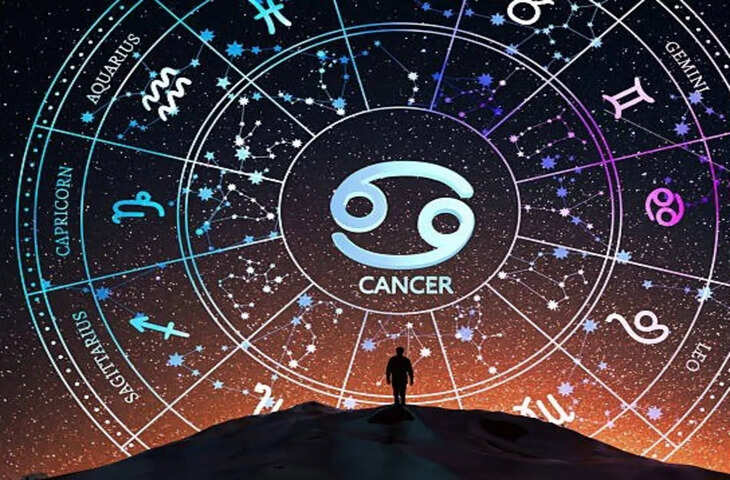 Shukra Nakshatra Parivartan 2026: सूर्य ग्रहण से एक दिन पहले शुक्र बदलेंगे नक्षत्र, इन राशियों को मिलेगा लाभ