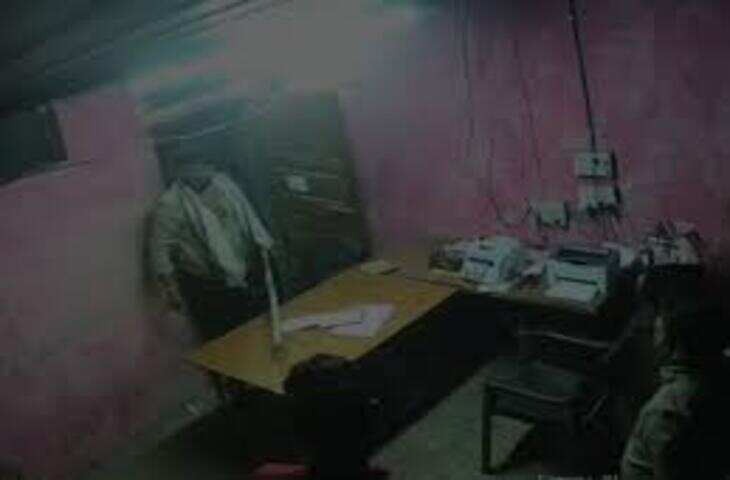 रेत रॉयल्टी ऑफिस में भाजपा नेता की दबंगई, सीहोर में आधी रात लाठी-डंडों से तोड़फोड़ और कैशियर से मारपीट