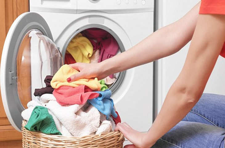 क्या आप भी वॉशिंग मशीन में धोते हैं कॉटन के कपड़े तो पहले जान लें यह बातें,नहीं निकलेगा रंग 