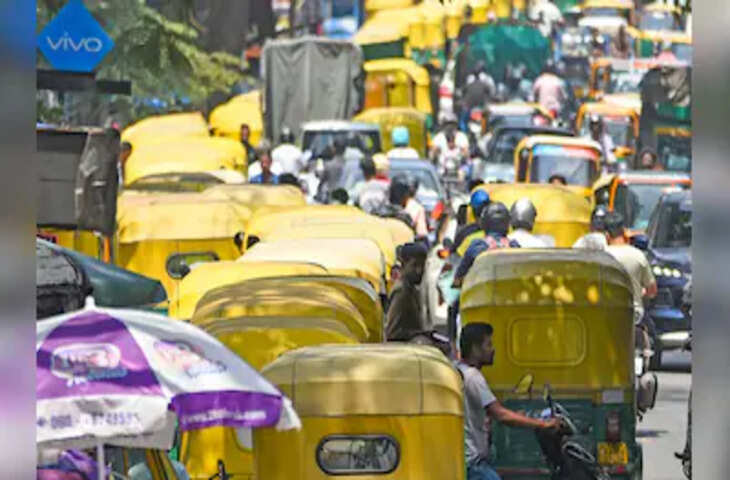 दिल्ली-NCR में बड़ा बदलाव: 2027 से CNG-डीजल ऑटो पर रोक, सिर्फ इलेक्ट्रिक ऑटो का होगा रजिस्ट्रेशन