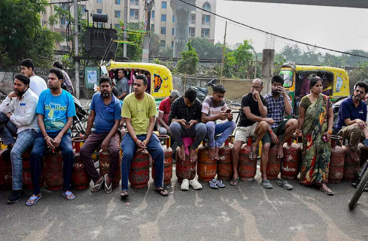 LPG पैनिक बुकिंग पर सरकार का अलर्ट, केंद्र ने दी अफवाहों पर यकीन ना करने की हिदायत&nbsp;