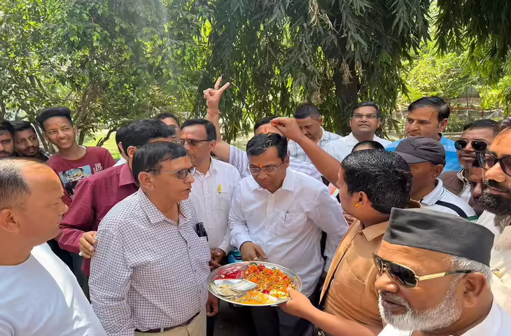 Nainital भाजपा के कॉल सेंटर में दिन-रात काम कर रहे हैं160 कर्मचारी