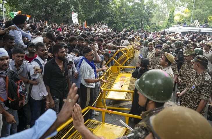 दिल्ली में बड़ी साजिश नाकाम? जंतर-मंतर से जुड़े ISI मॉड्यूल मामले में 9 लोगों की गिरफ्तारी, जांच में जुटी एजेंसियां