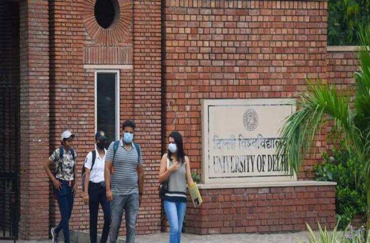 दिल्ली यूनिवर्सिटी में पढ़ाई का मौका, उम्र की बंदिश नहीं; CES से रेगुलर छात्रों के साथ पढ़ सकेंगे चुने हुए पेपर