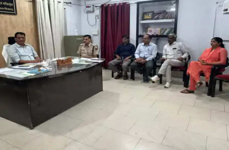 किशनगढ़बास में उपखंड स्तरीय समिति की बैठक: जन शिकायतों के त्वरित समाधान के निर्देश, पेयजल-विद्युत और राजस्व मामलों पर मंथन