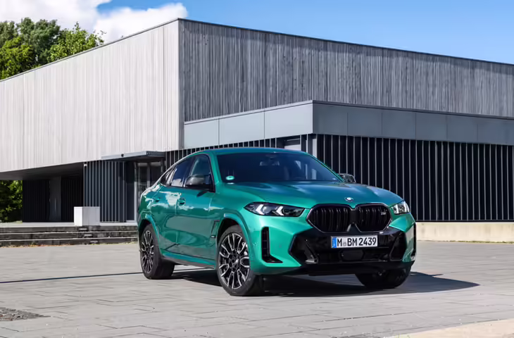 BMW New SUV Launch: प्रीमियम लुक, जबरदस्त पावर और हाईटेक फीचर्स के साथ हुई एंट्री, जानिए कीमत और क्या है खासियत ​​​​​​​