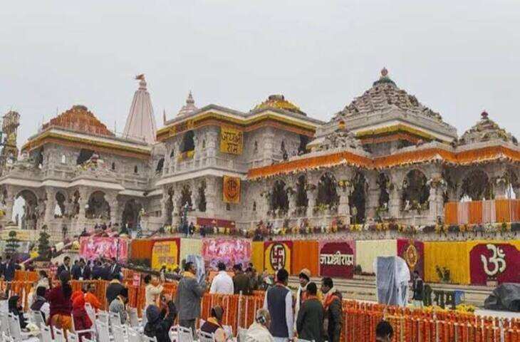 राम मंदिर चढ़ावा चोरी मामला: फ्लाइट में दिखे आरोपी गोपाल राव, वीडियो में देंखे यात्रियों ने लगाए 'चढ़ावा चोर' के नारे; 6 जुलाई की ट्रस्ट बैठक पर सबकी नजर