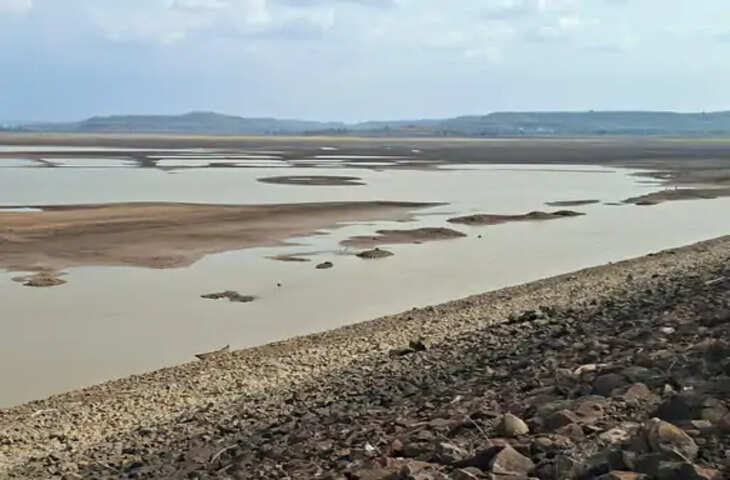 मानसून की देरी से जबलपुर पर जल संकट की आहट: बरगी बांध का जलस्तर गिरा, परियट और खंदारी जलाशयों में भी घटा पानी