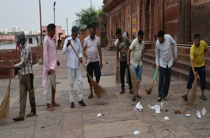 धौलपुर के मचकुंड सरोवर में &lsquo;अमृतम् जलम्&rsquo; अभियान की शुरुआत, शहरवासियों ने मिलकर की सफाई