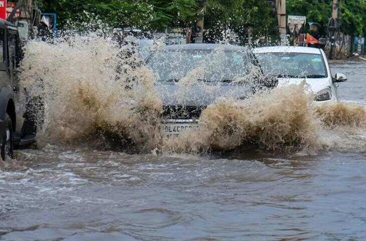 Weather Update: देश के 90% हिस्से से गायब हुए बादल, कमजोर पड़ा मानसून; बिहार में बाढ़ का कहर, महाराष्ट्र में रिकॉर्ड बारिश