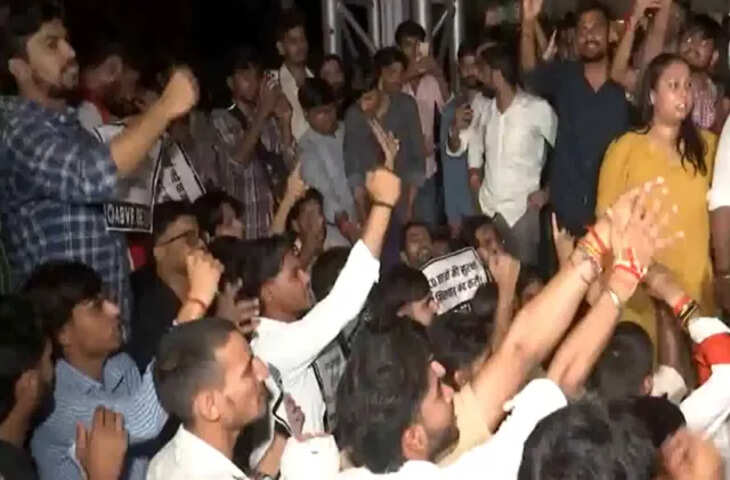 लापरवाही बर्दाश्त नहीं: सत्य निकेतन हादसे के बाद 5 MCD अधिकारी सस्पेंड, जानें किसे-किसने गंवाई कुर्सी &nbsp;