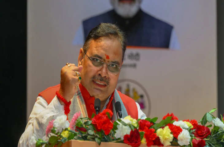 पेपर लीक पर सीएम भजनलाल का कांग्रेस पर हमला, बोले- अब तक 400 जेल में, तय करें कांग्रेस छोटी मछली या बड़े मगरमच्छ