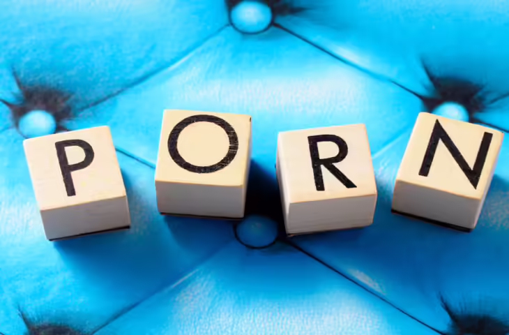 Porn Consumption Report: कौन सी उम्र के लोग सबसे ज्यादा देखते हैं एडल्ट कंटेंट, आंकड़े देख फटी रह जाएंगी आँखें&nbsp;