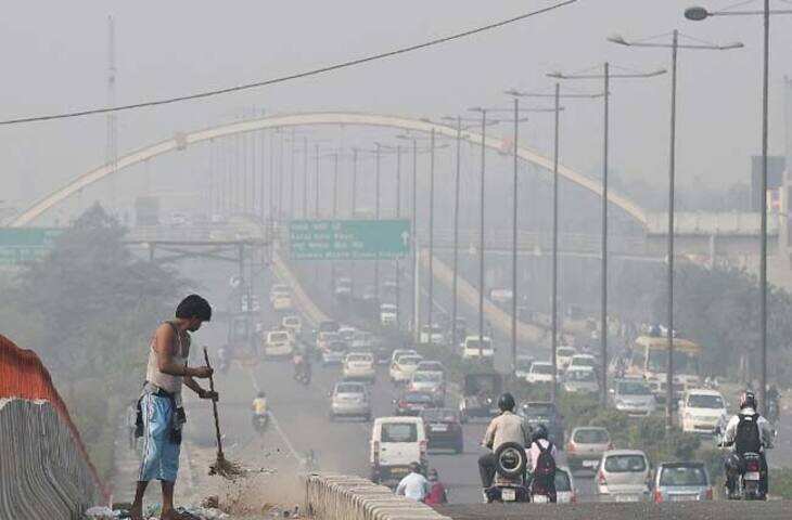 GRAP-1 लागू होने के बाद दिल्ली-NCR में बदले कई नियम, बाहर निकलने से पहले जरूर पढ़ लें ये जरूरी अपडेट